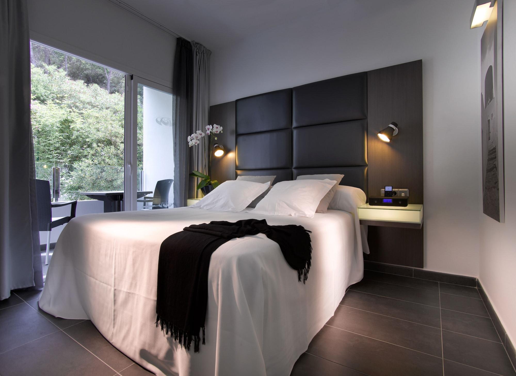 Palladium Hotel Cala Llonga - Adults Only Ngoại thất bức ảnh