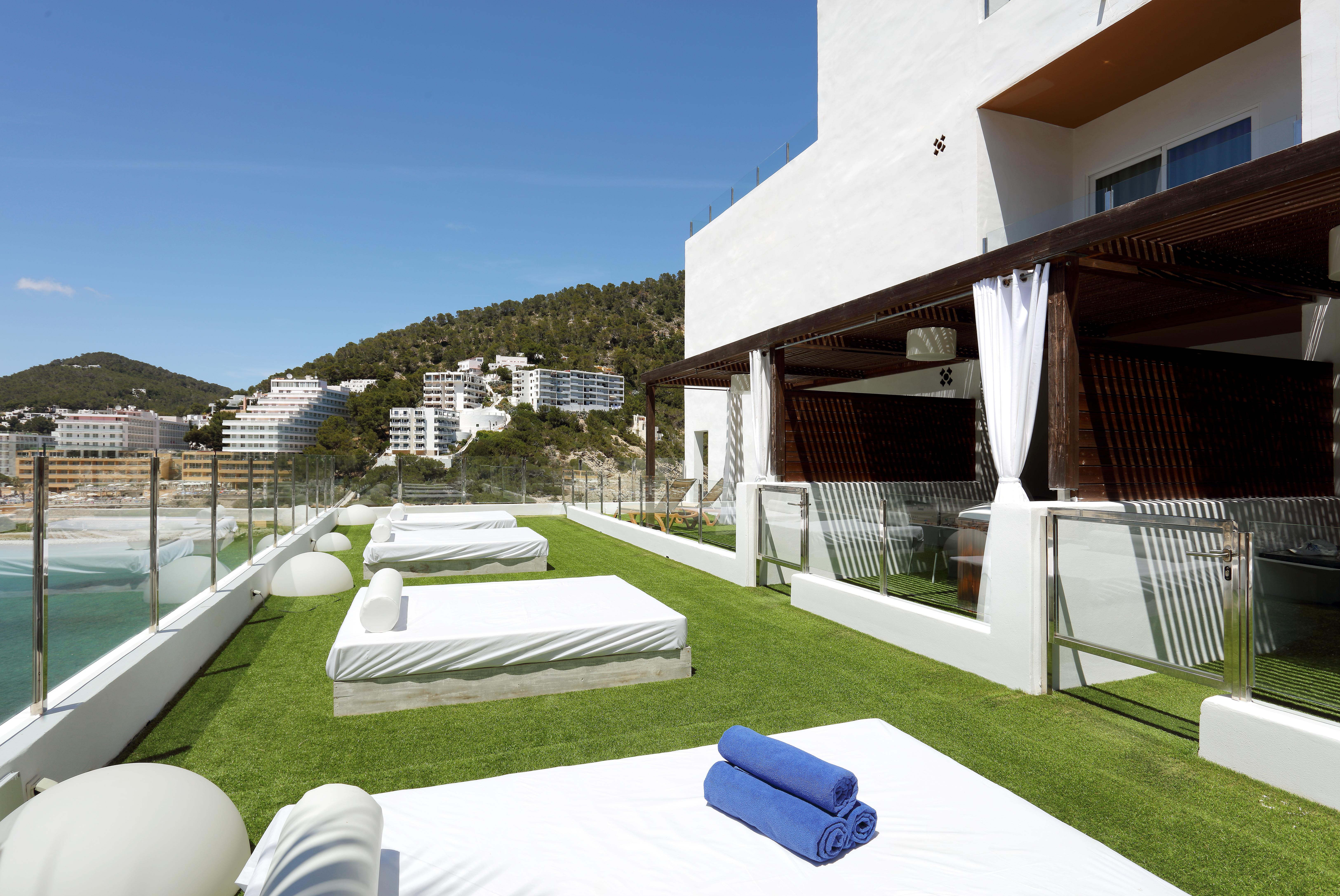 Palladium Hotel Cala Llonga - Adults Only Ngoại thất bức ảnh