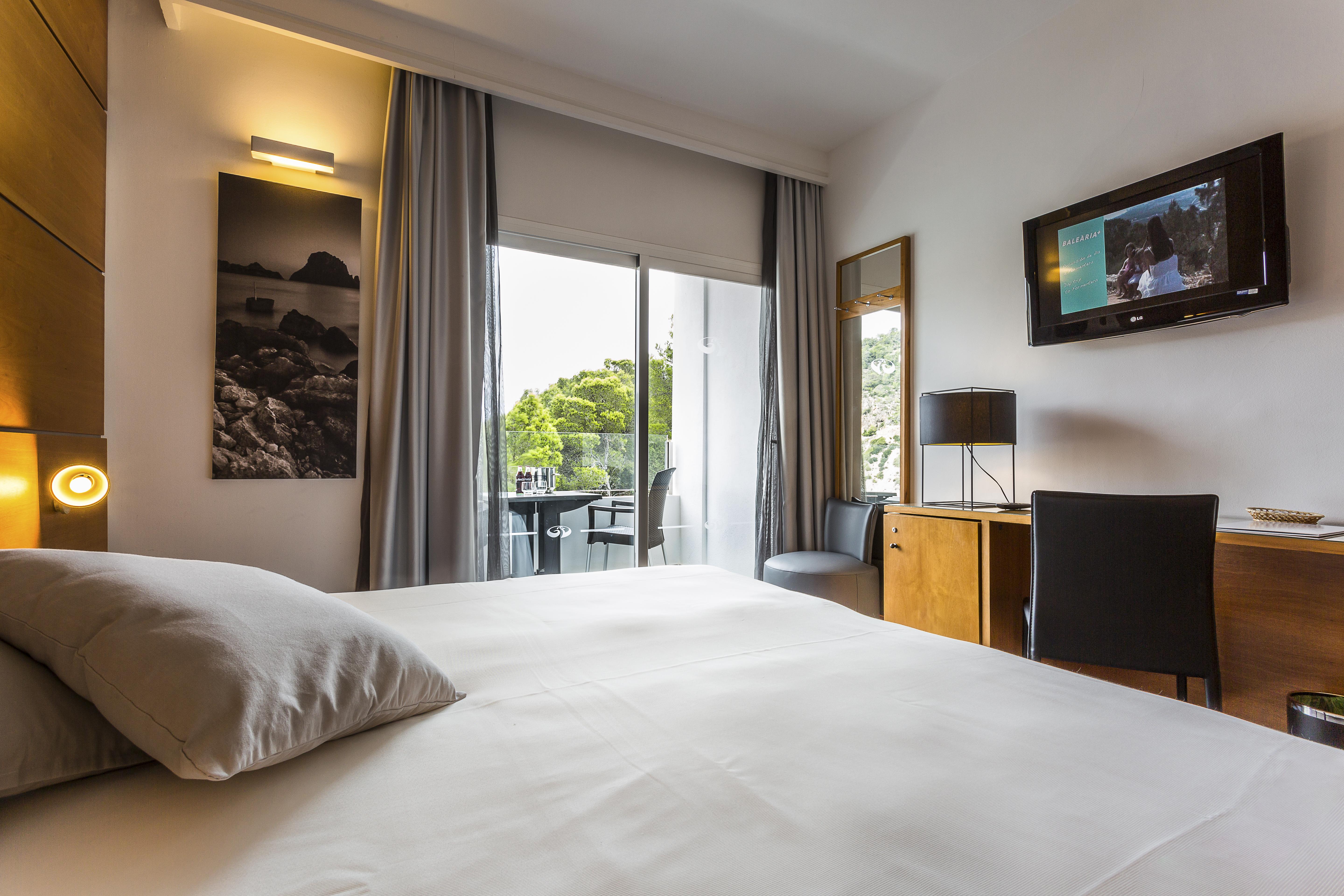 Palladium Hotel Cala Llonga - Adults Only Ngoại thất bức ảnh
