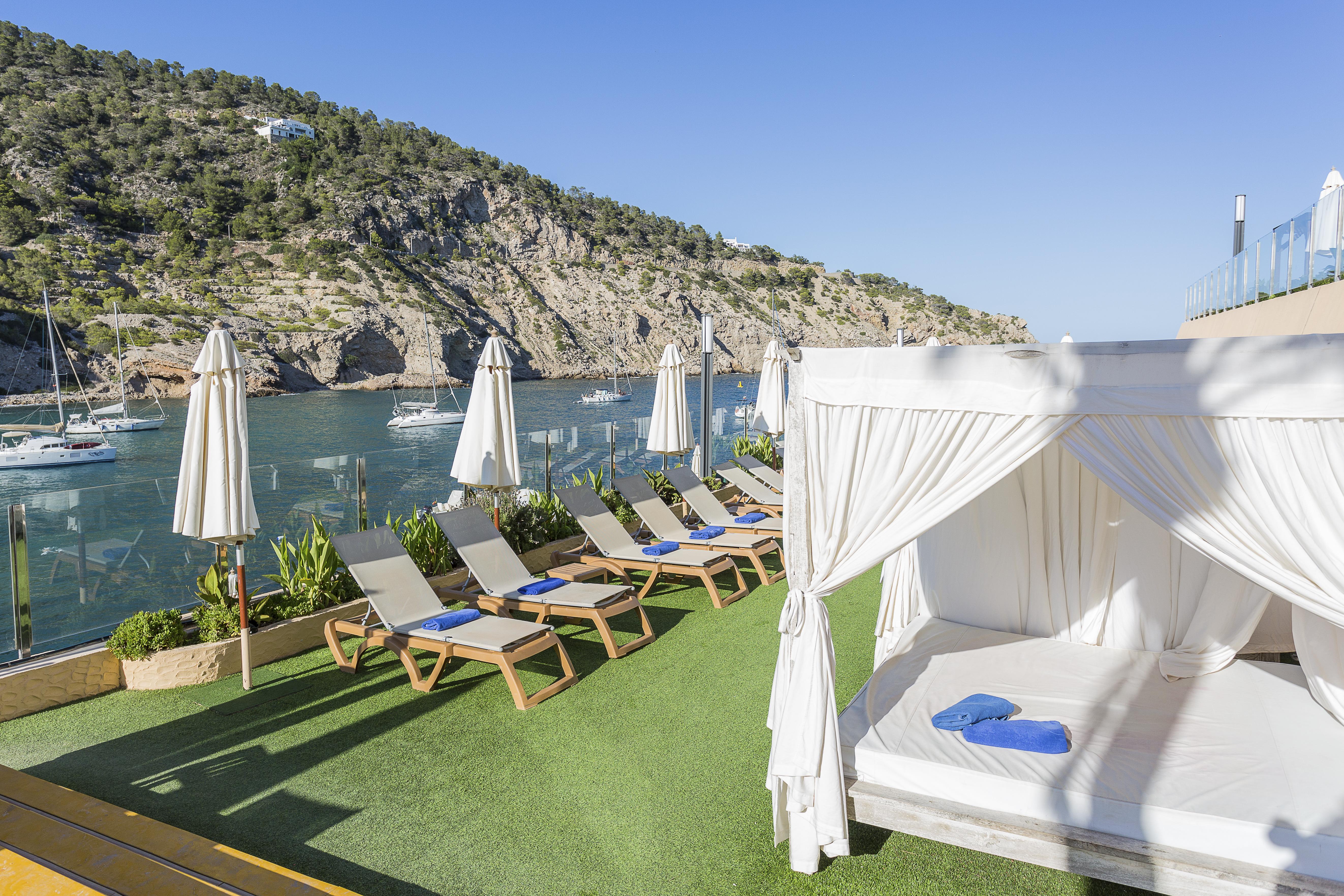 Palladium Hotel Cala Llonga - Adults Only Ngoại thất bức ảnh