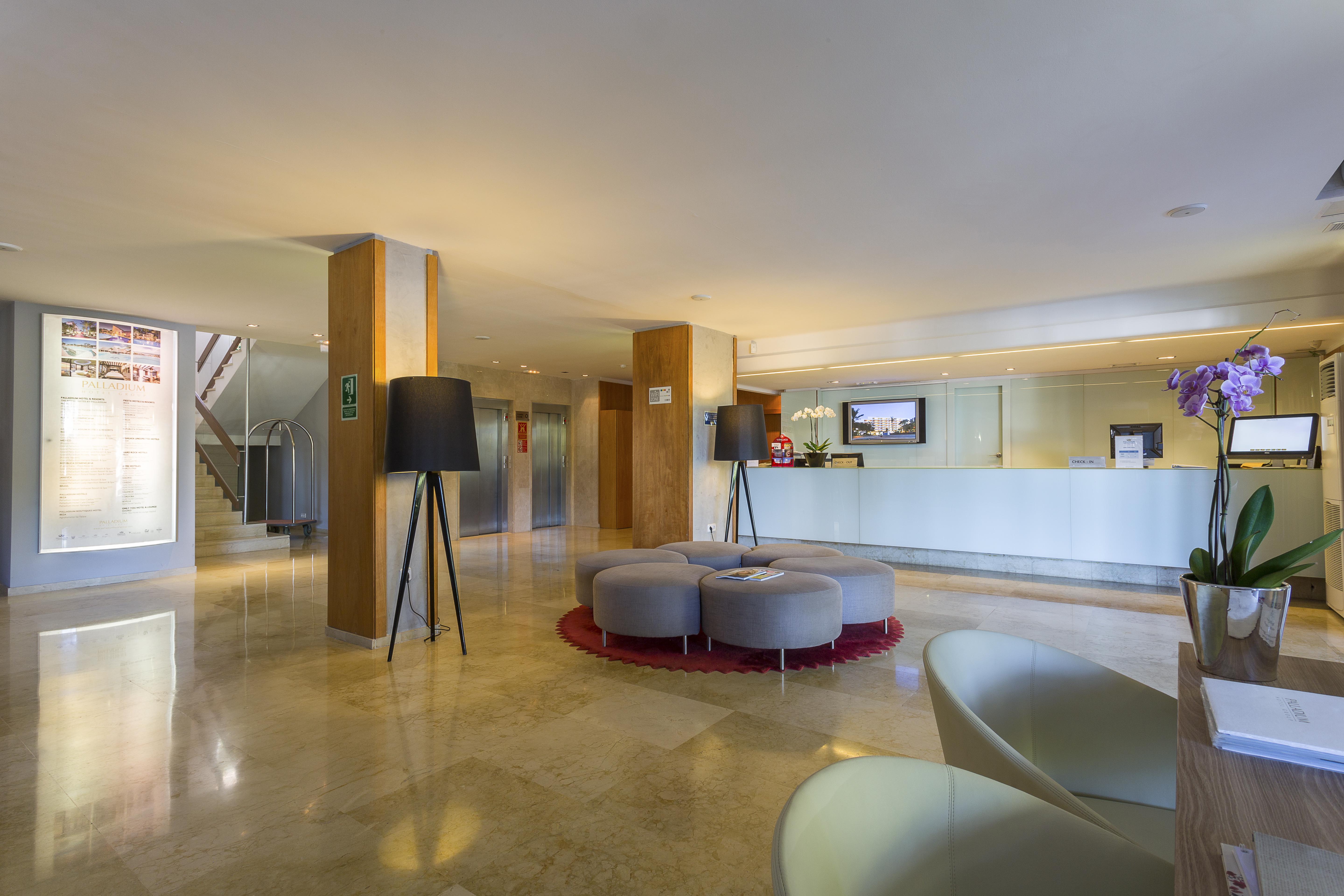 Palladium Hotel Cala Llonga - Adults Only Ngoại thất bức ảnh