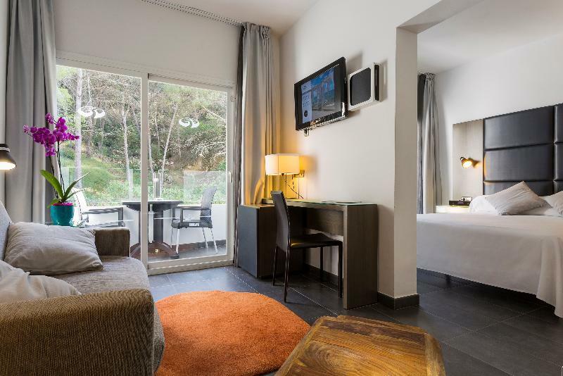 Palladium Hotel Cala Llonga - Adults Only Ngoại thất bức ảnh